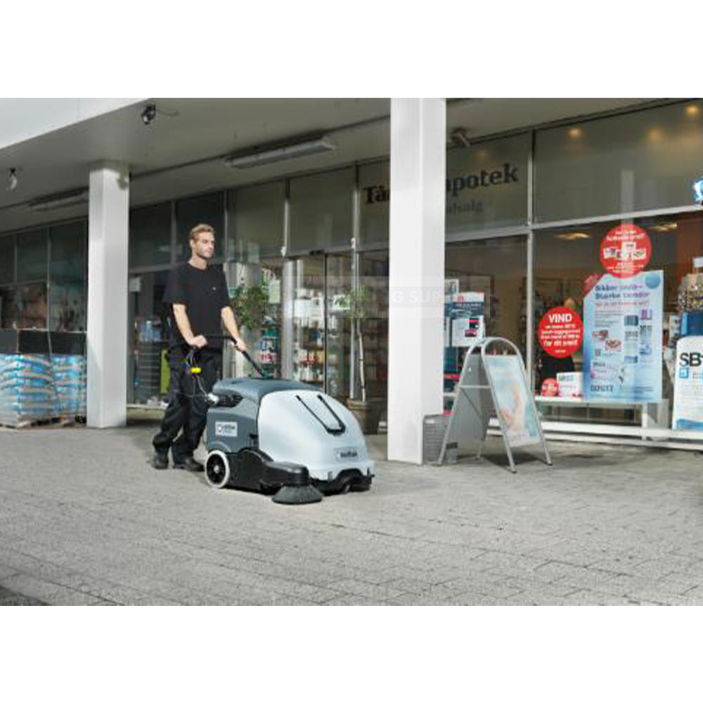 Nilfisk SW900 Large Ride On Floor Sweeper