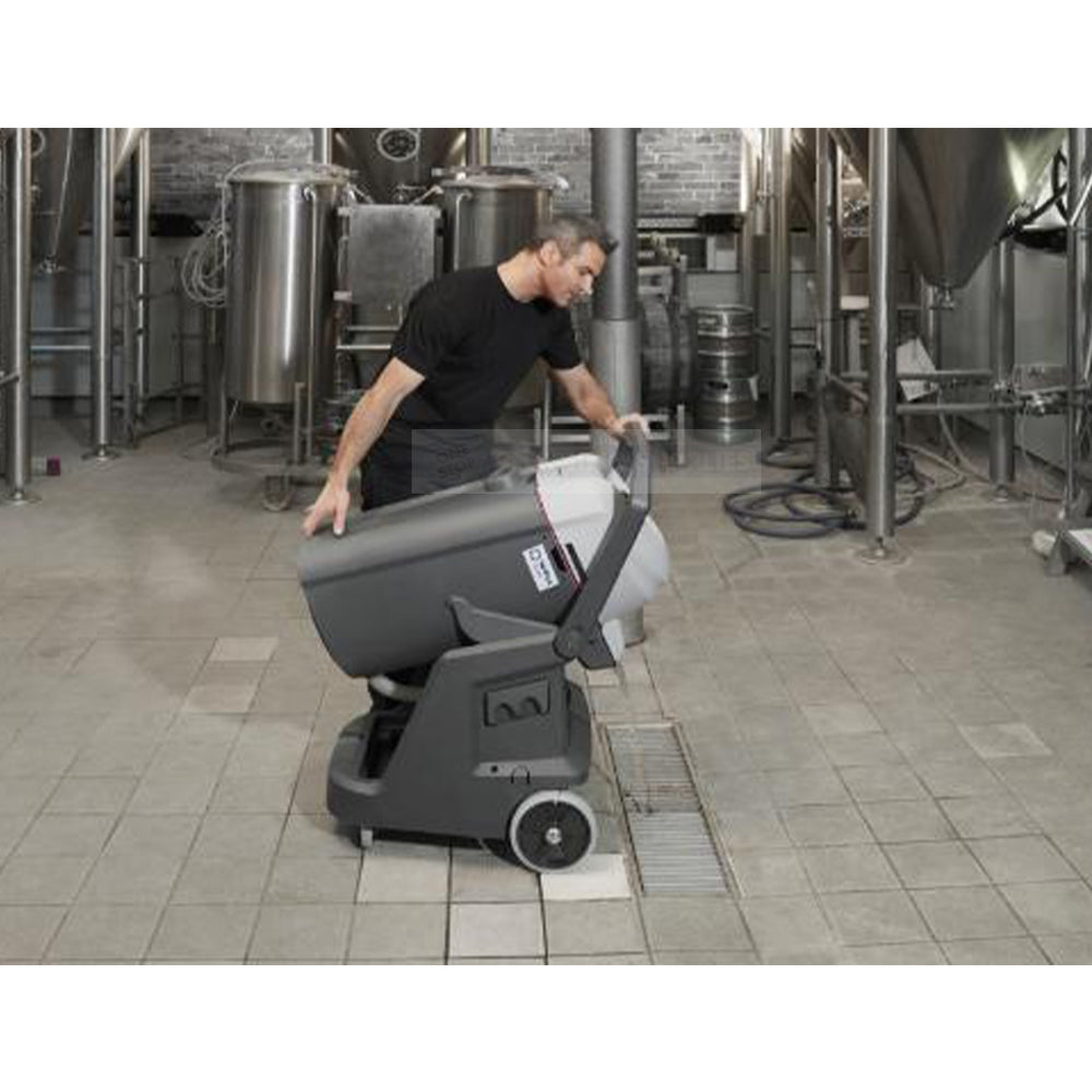 Nilfisk VL500 Wet & Dry Vacuum Cleaner