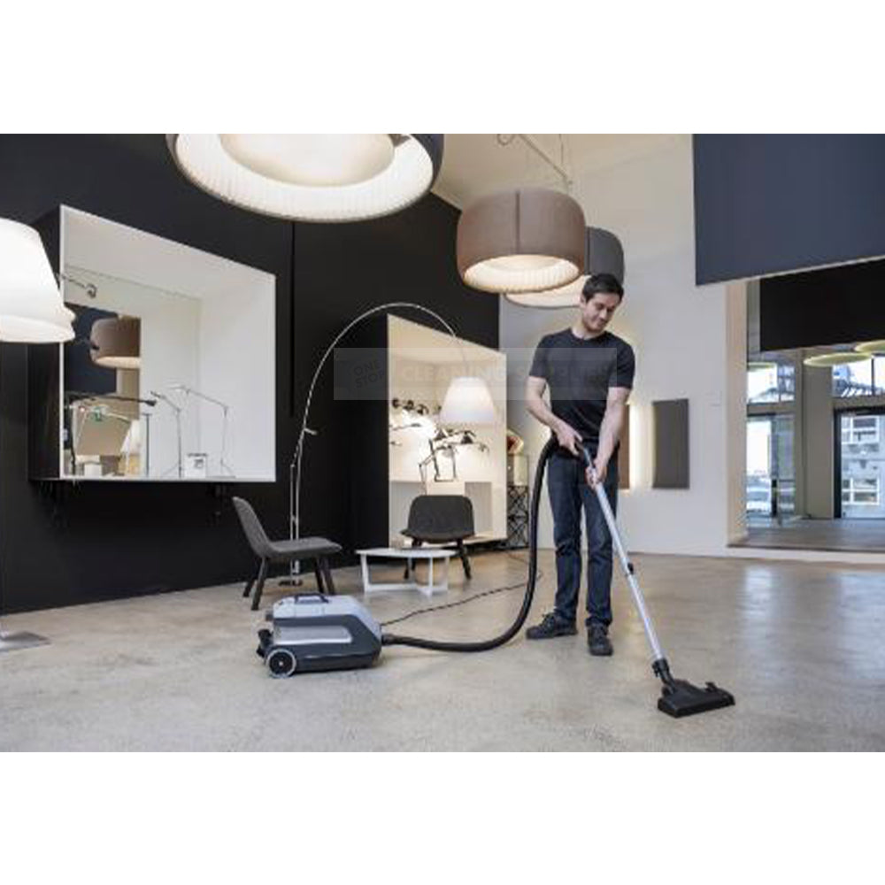 Nilfisk VP600 Canister Vacuum Cleaner