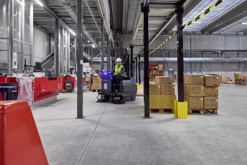 Nilfisk SW3000 Mid Sized Ride On Floor Sweeper
